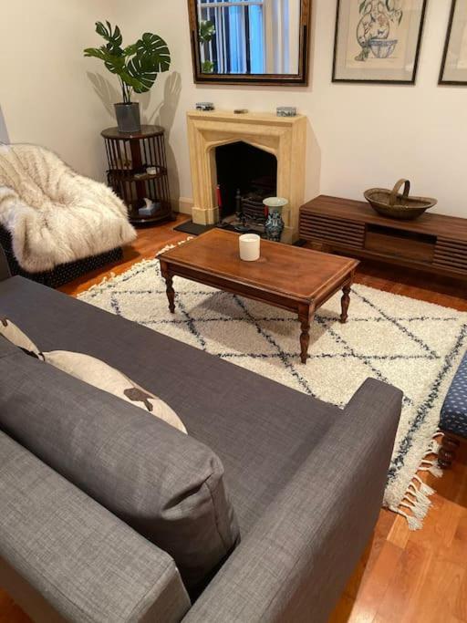 Spacious Flat In The Most Desirable Area Of London Exterior photo