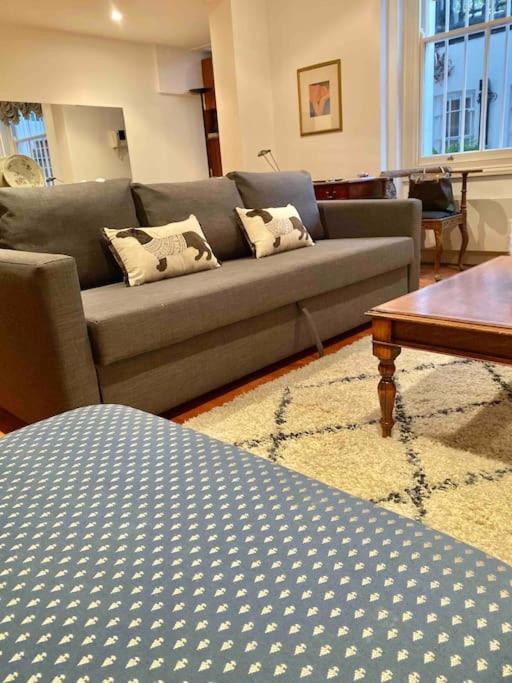 Spacious Flat In The Most Desirable Area Of London Exterior photo